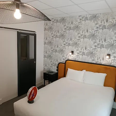 Contact - Des Deux Moulins 3*