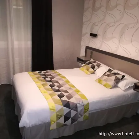 Hotel Contact - Des Deux Moulins 3*